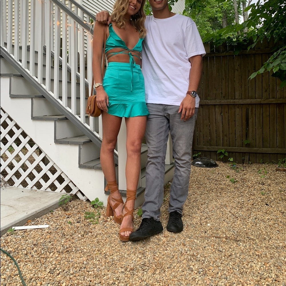 Superdown turquoise satin matching set